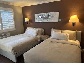 Economy Studio Suite | Desk, iron/ironing board, free WiFi, bed sheets - Cabana Inn & Suites (Long Beach)