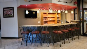 住宿內酒吧