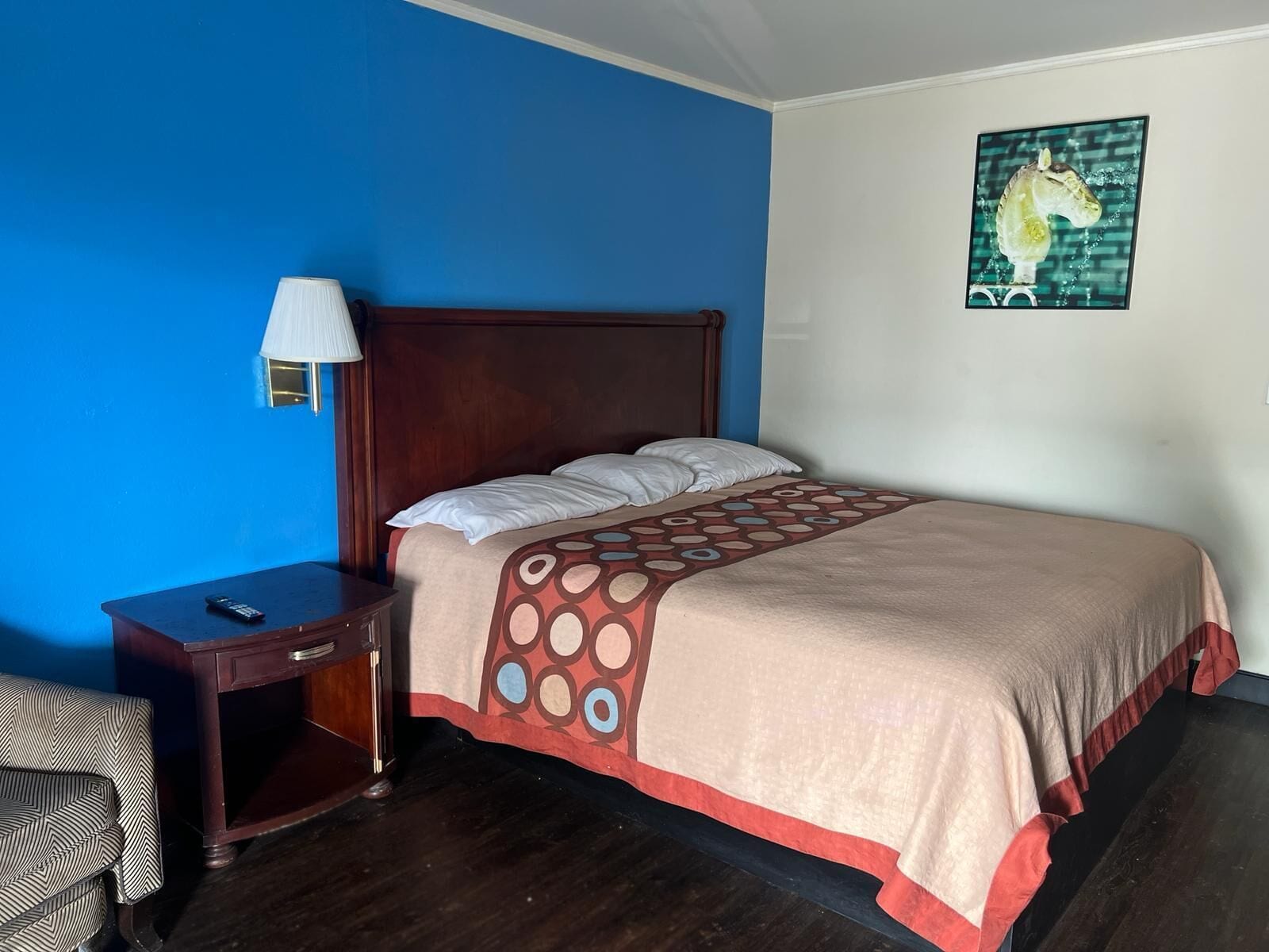 Desk, iron/ironing board, free WiFi, bed sheets