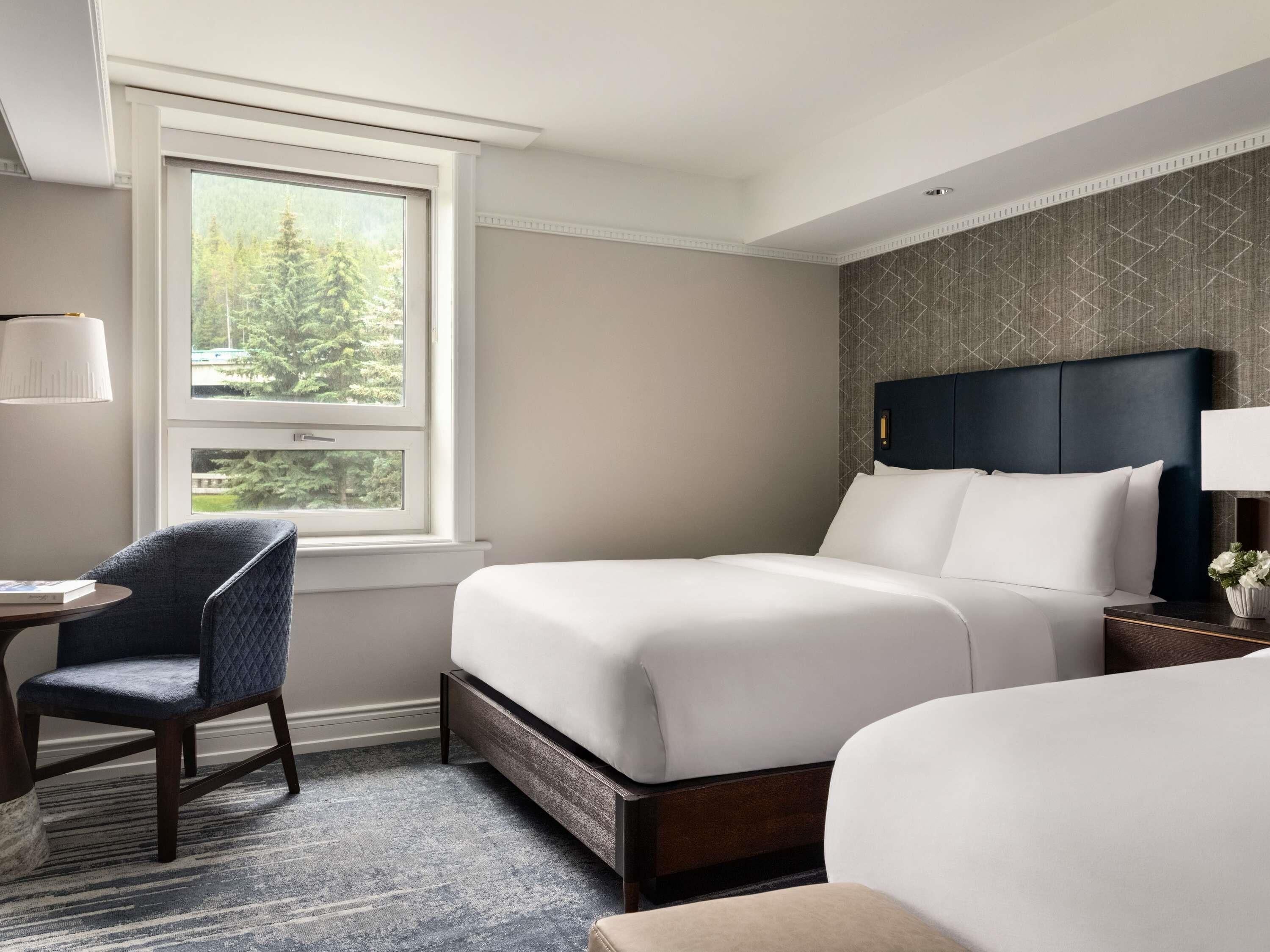 Phòng Deluxe, 2 giường cỡ queen | Bộ đồ giường cao cấp, chăn bông, két bảo mật tại phòng, bàn 