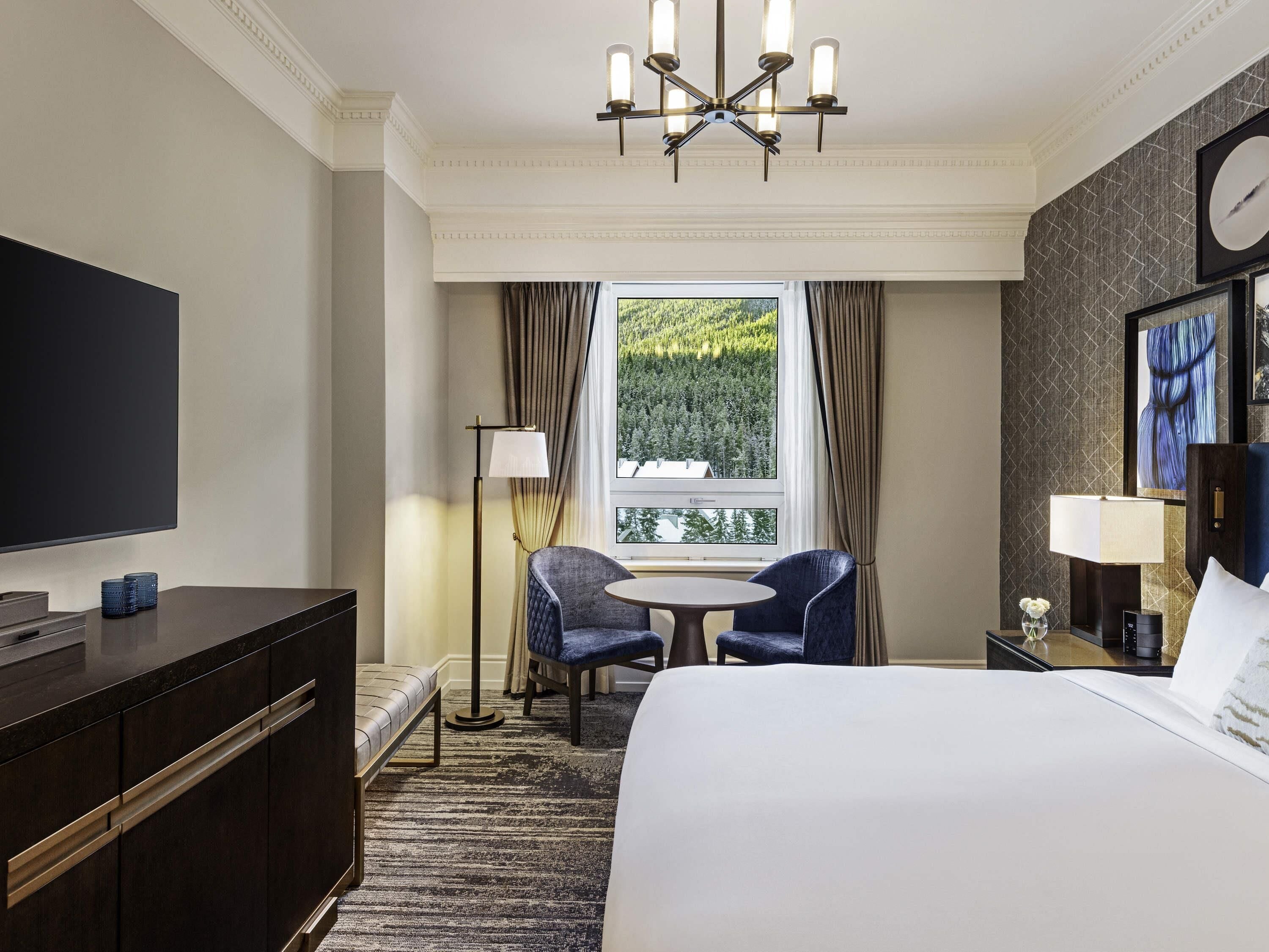 客房, 1 张大床 (Fairmont) | 高档床上用品、羽绒被、客房内保险箱、办公桌