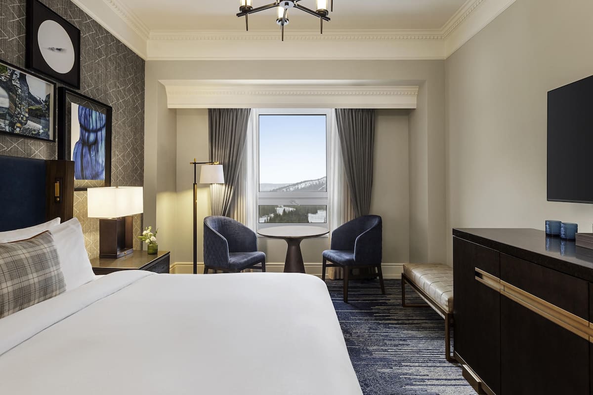 Room, 1 Queen Bed (Fairmont View) | Premium bedding, down comforters, in-room safe, desk