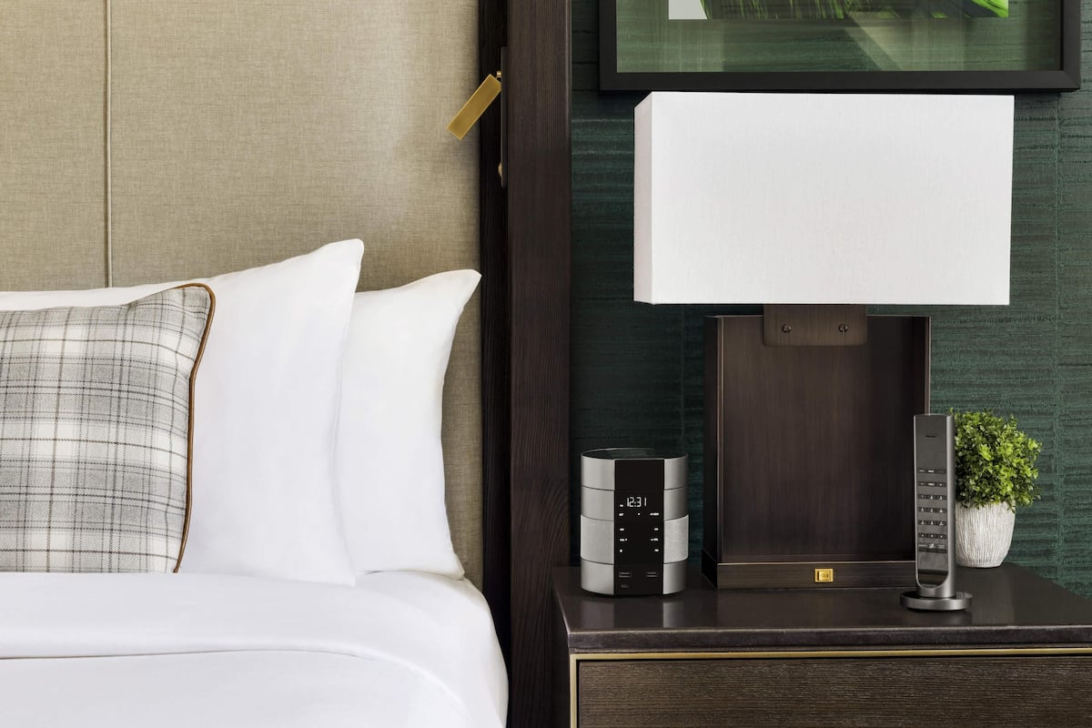 Deluxe Room, 2 Double Beds, Mountain View | Premium bedding, down comforters, in-room safe, desk