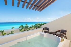 Deluxe Room, Jetted Tub, Ocean View | Free minibar, in-room safe, desk, blackout drapes