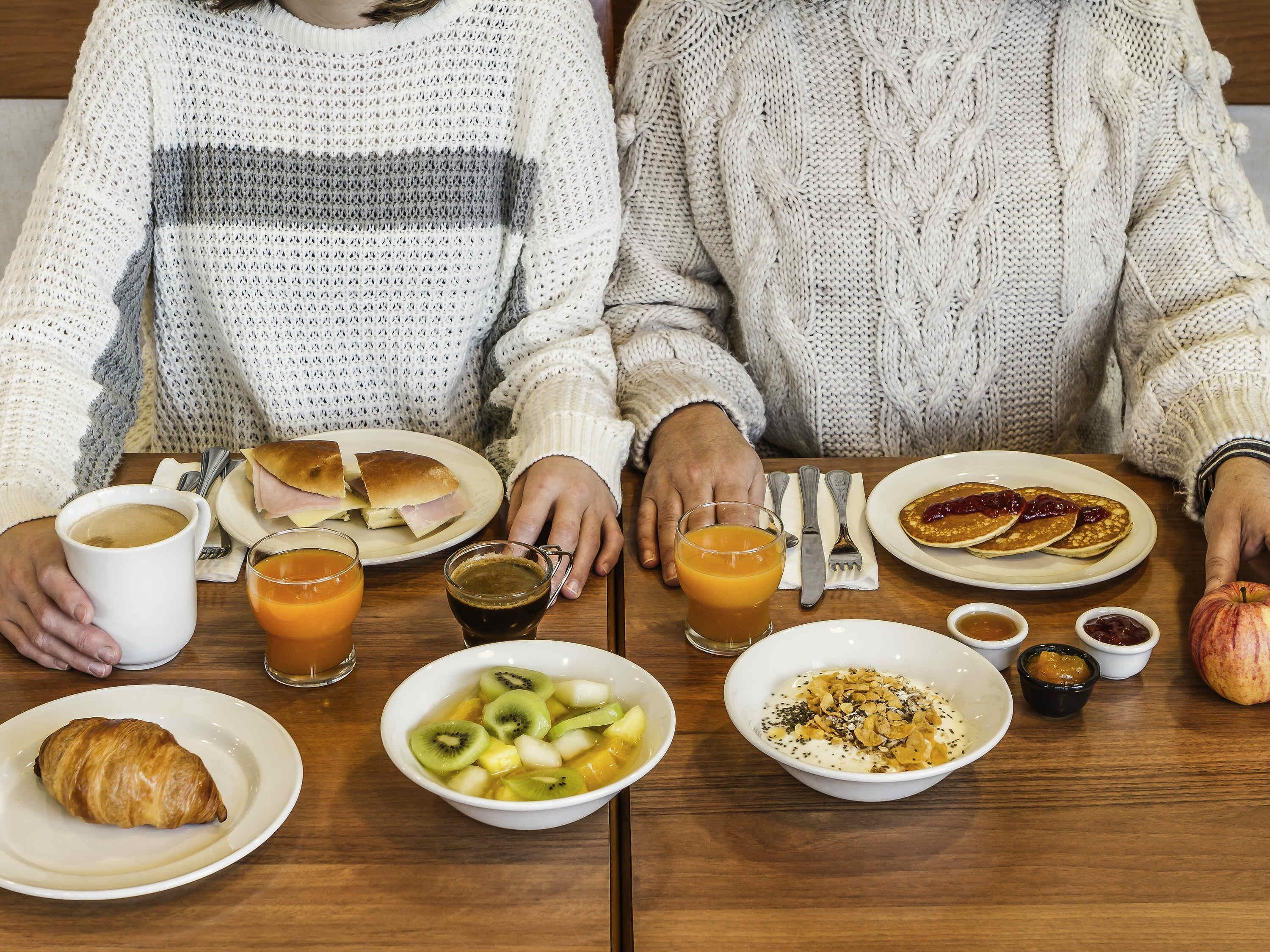 Daily buffet breakfast for a fee