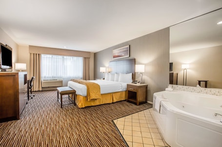 Standard Room | 1 bedroom, pillowtop beds, in-room safe, desk