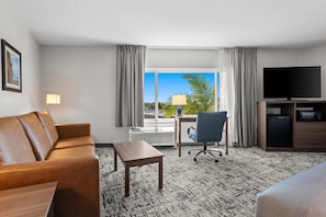 Pillow-top beds, in-room safe, desk, laptop workspace - Quality Inn & Suites Hermosa Beach (Hermosa Beach)
