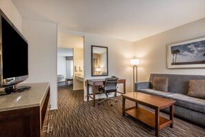 Suite, 1 King Bed, Living Room with Sofa Bed, Ocean View, Non Smoking