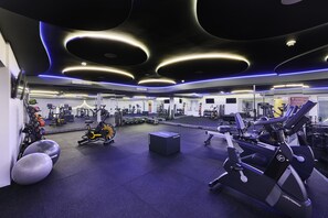 Fitness facility - Radisson Blu Sobieski Hotel (Warsaw)