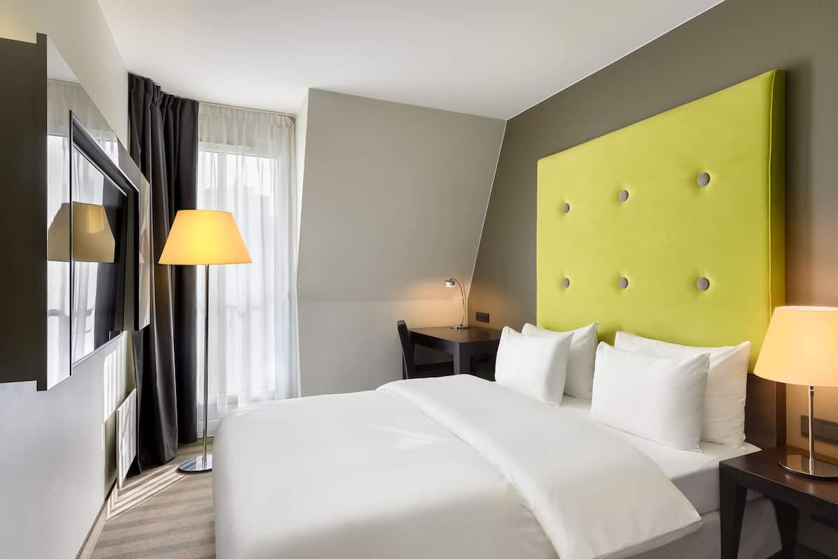 Chambre (Cozy) | 1 chambre, minibar, coffres-forts dans les chambres, bureau