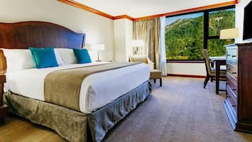 Suite, 1 Bedroom | Premium bedding, in-room safe, desk, blackout drapes