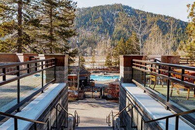 Everline Resort and Spa, Lake Tahoe