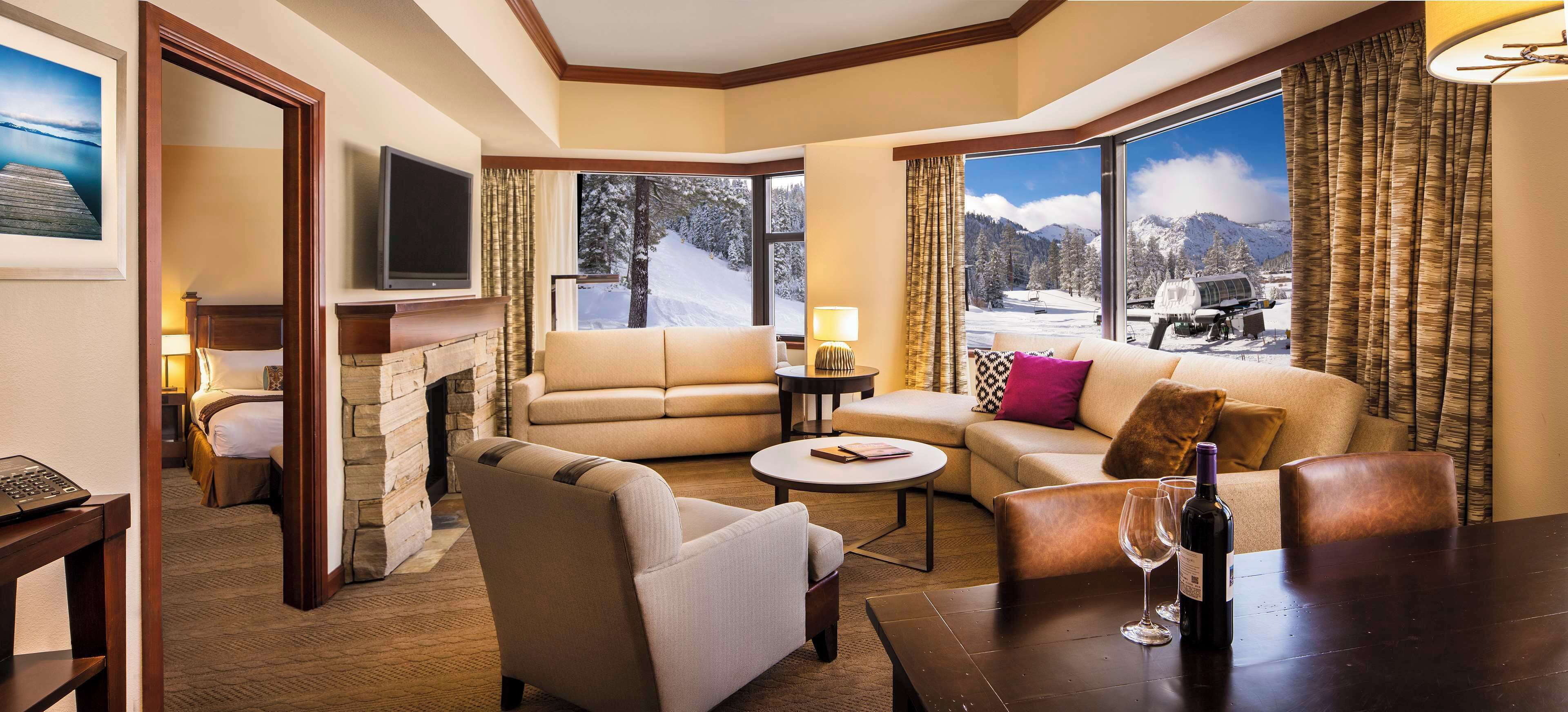 Deluxe Suite, Fireplace, Valley View | Premium bedding, in-room safe, desk, blackout drapes