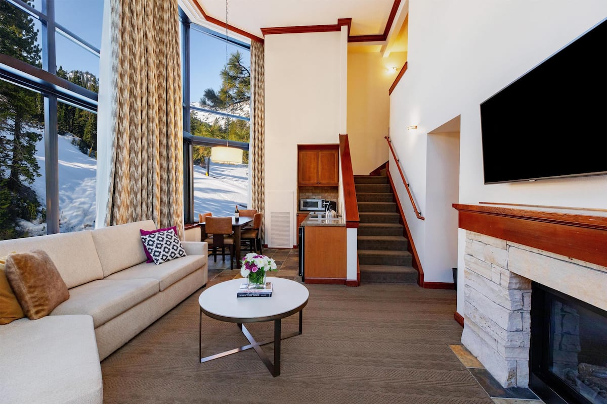 Penthouse, 2 Bedrooms (Suite)