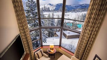 Suite, 1 habitación | Ropa de cama de alta calidad y caja de seguridad en la habitación