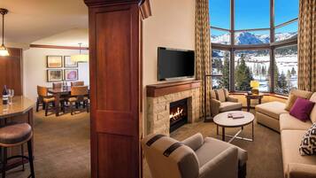 Penthouse, 2 Bedrooms (Suite) | Premium bedding, in-room safe, desk, blackout curtains