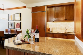 Deluxe Penthouse, 2 Bedrooms | Living area | TV, video-game console, pay movies at Everline Resort & Spa Lake Tahoe