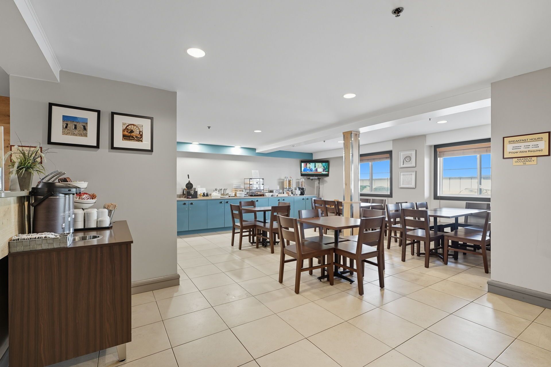 Free daily continental breakfast