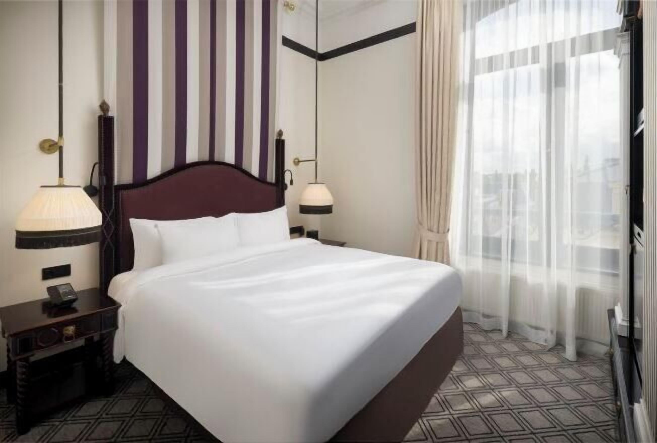 Premium bedding, in-room safe, desk, blackout curtains