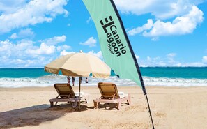 Beach nearby, sun-loungers, beach umbrellas, beach towels
