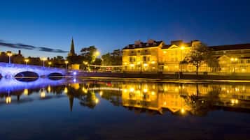 Fassade der Unterkunft – Abend/Nacht