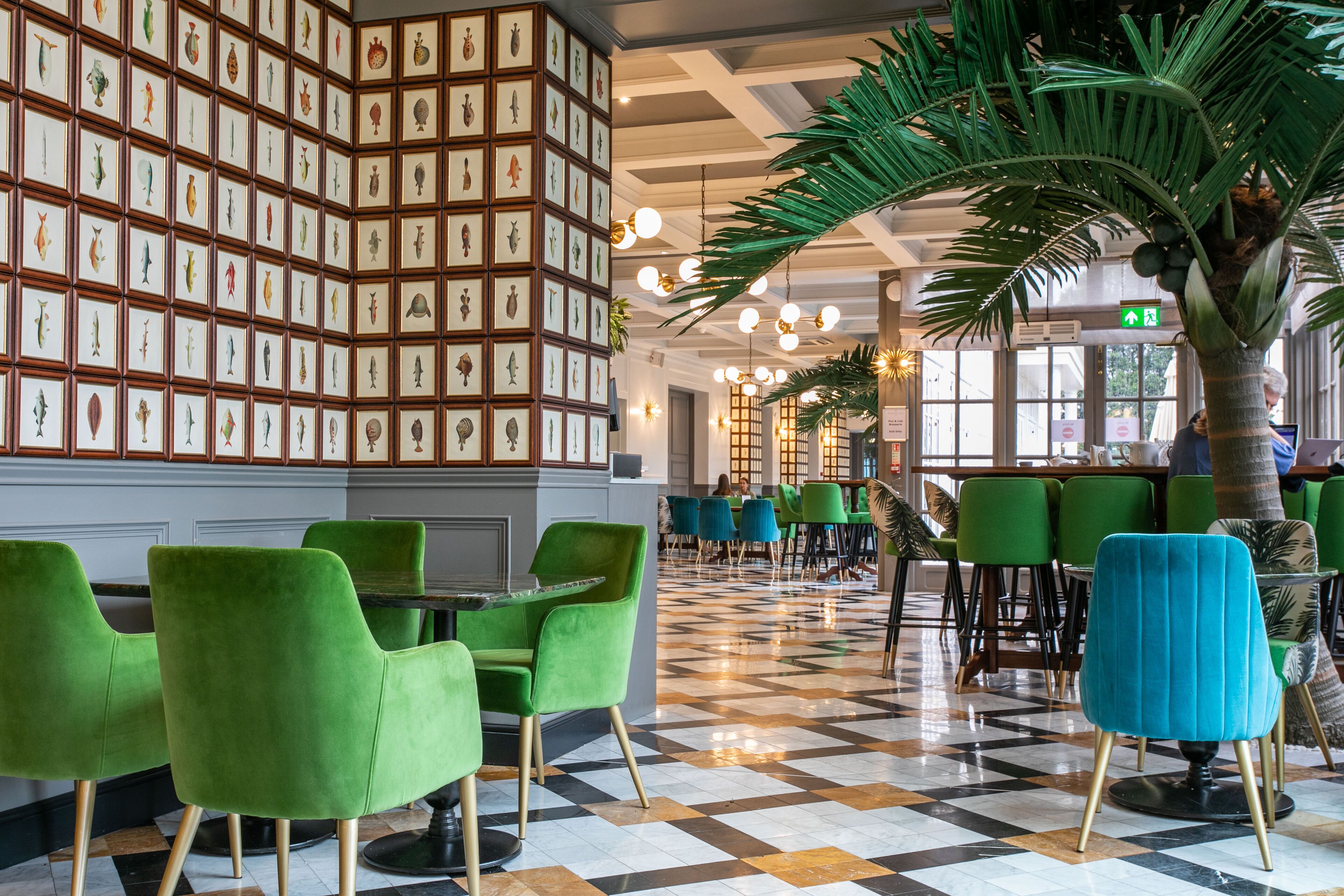 breakfast, lunch, dinner served; british cuisine