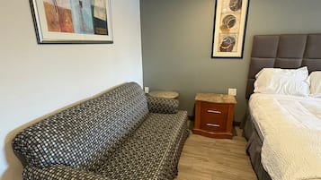 Iron/ironing board, free WiFi, bed sheets, alarm clocks