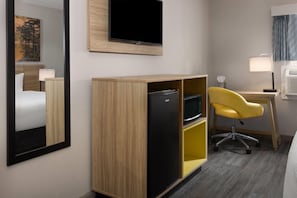 Room, 1 King Bed, Hearing Accessible, Non Smoking (Mobility/hearing, Roll-in Shower) | Desk, laptop workspace, iron/ironing board, free WiFi - Days Inn by Wyndham Moosic (Moosic)