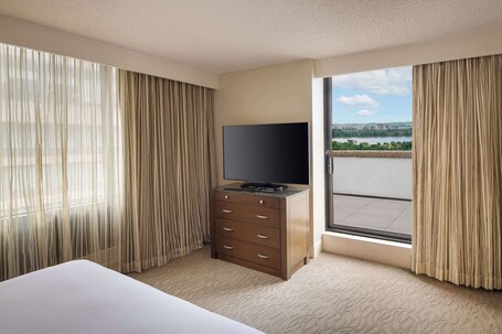 DoubleTree by Hilton Washington DC Crystal City - Image 84