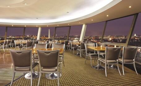 DoubleTree by Hilton Washington DC Crystal City - Image 87