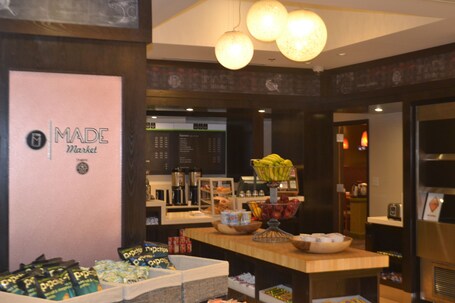 DoubleTree by Hilton Washington DC Crystal City - Image 63