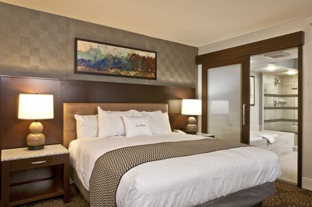DoubleTree by Hilton Washington DC Crystal City - Image 16