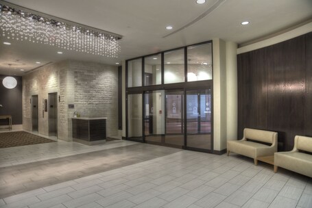 DoubleTree by Hilton Washington DC Crystal City - Image 58