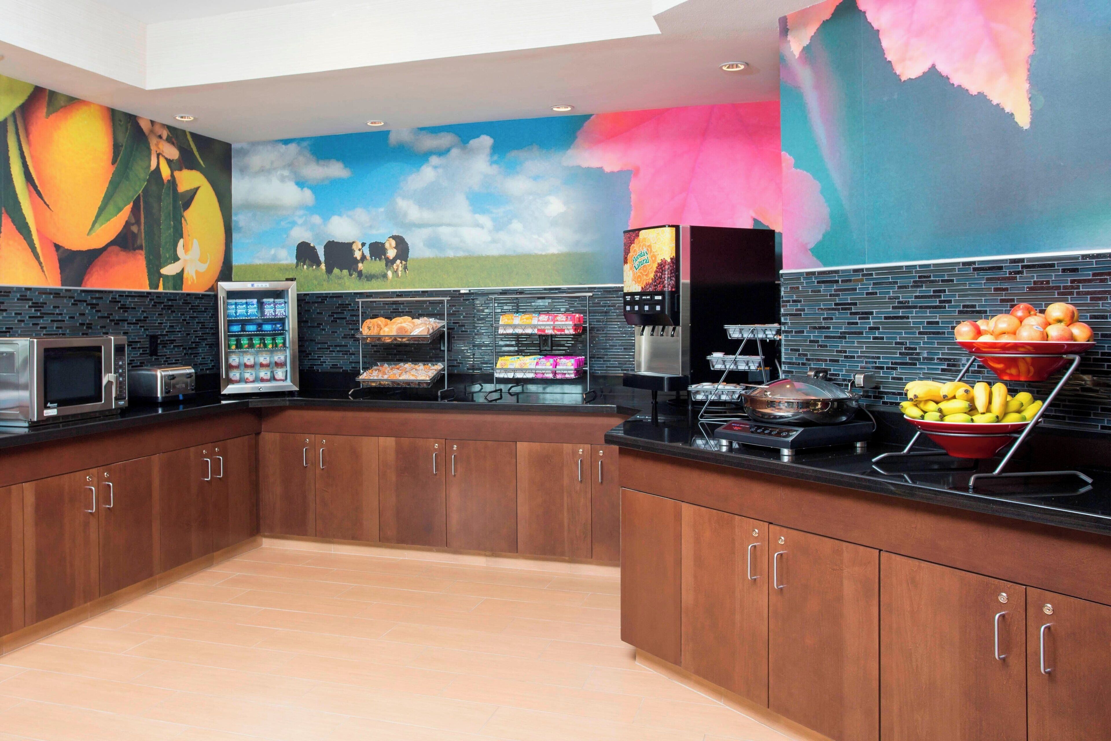 free daily continental breakfast