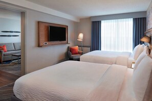 In-room safe, iron/ironing board, free cots/infant beds, free WiFi - Four Points by Sheraton Toronto Airport East (Toronto)