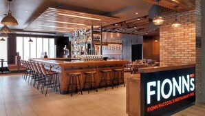 Restaurant - Four Points by Sheraton Toronto Airport East (Toronto)
