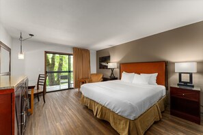 Standard King Room with Riverview | Pillowtop beds, desk, laptop workspace, blackout drapes