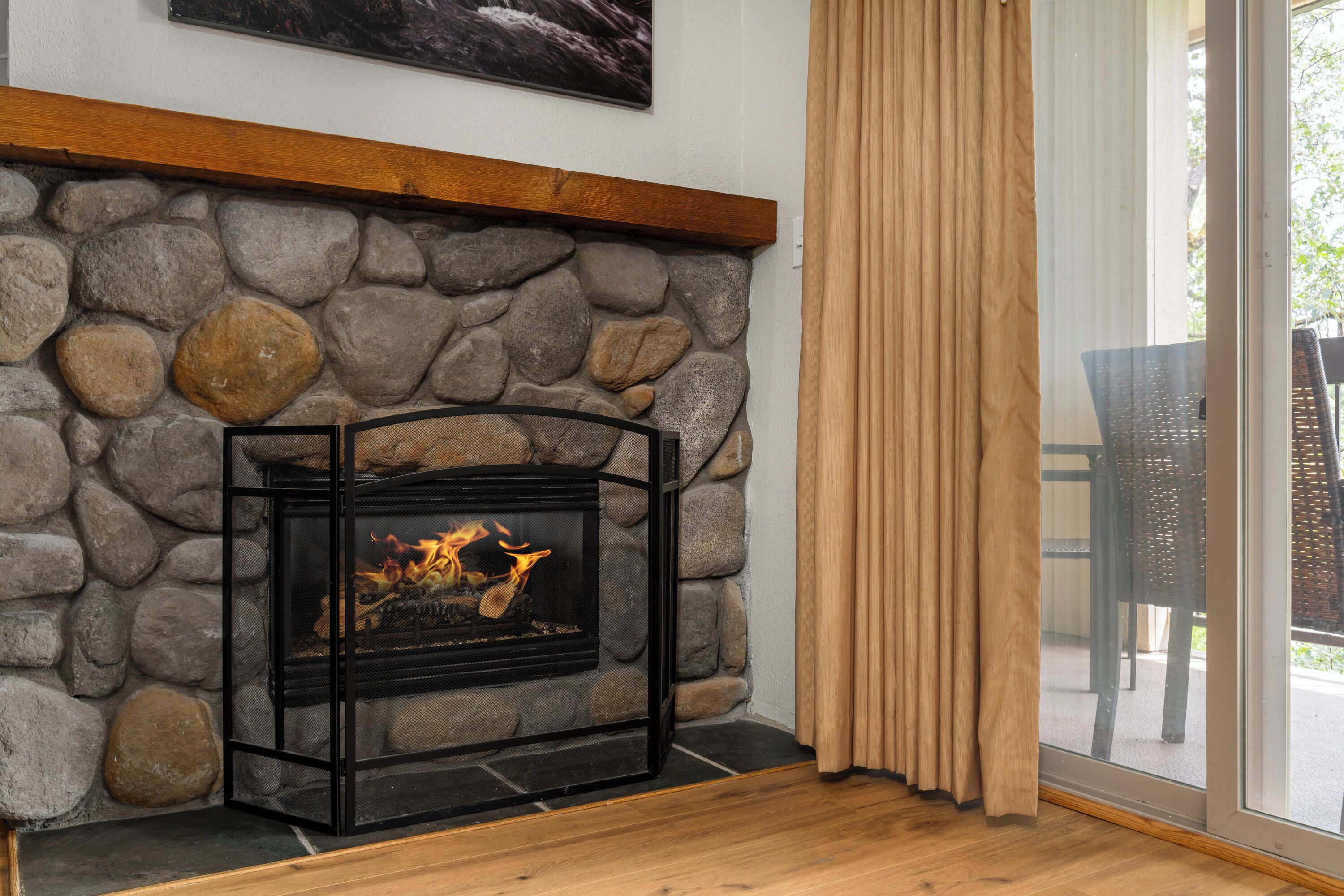 Premium Room, 1 King Bed, Fireplace