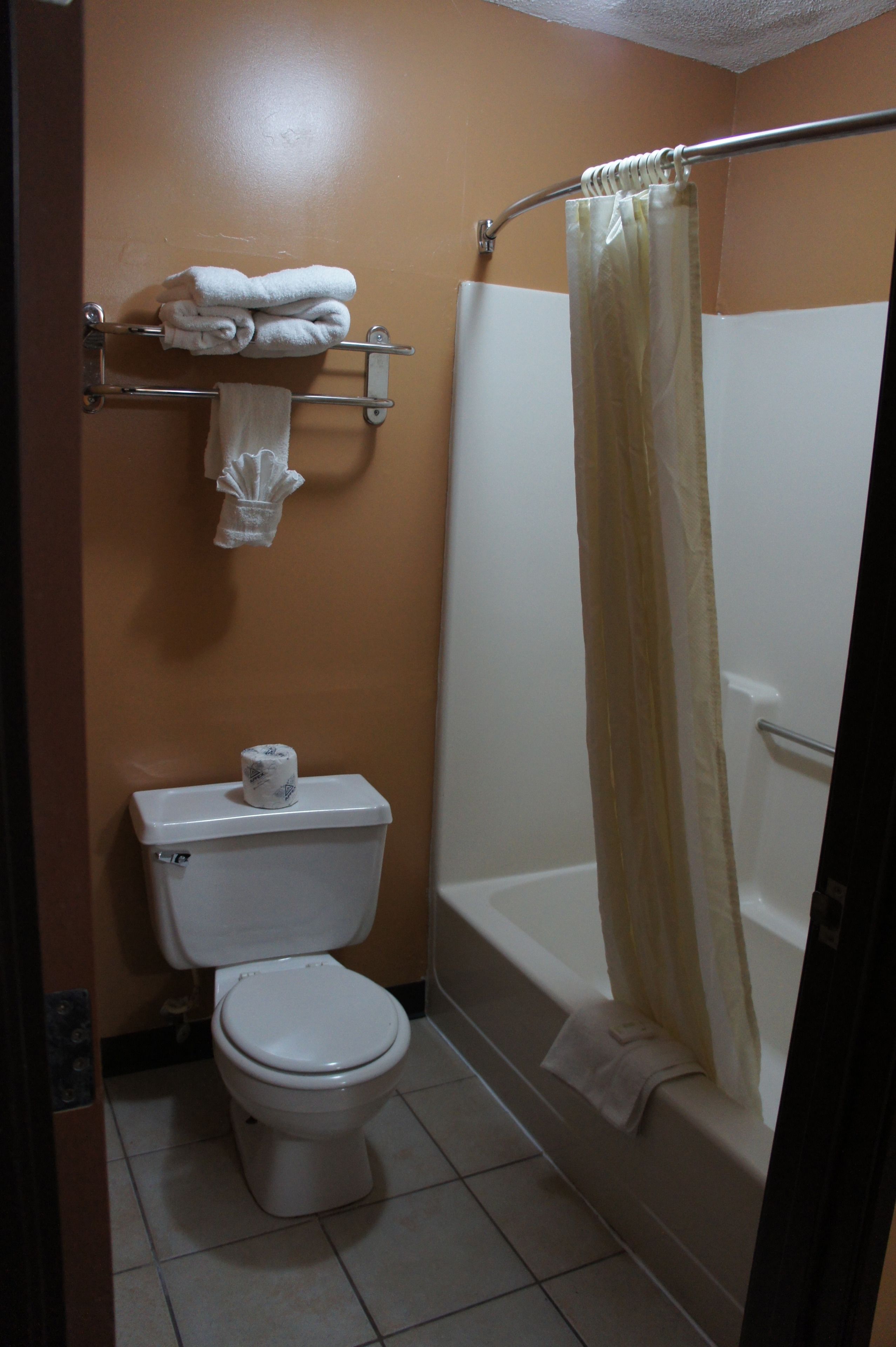 Foto - Coratel Inn and Suites Maple Grove