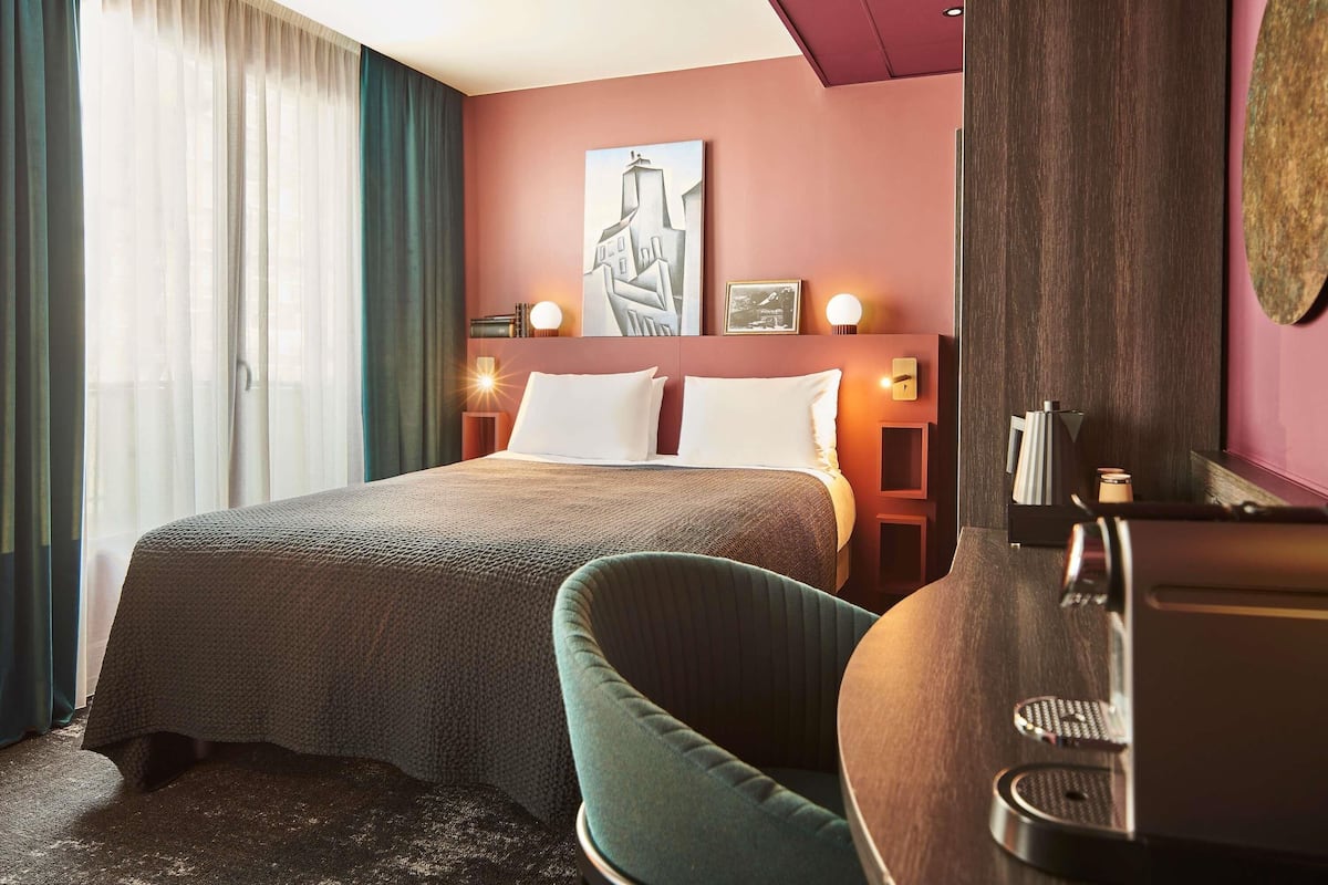 Deluxe Room, 1 Double Bed, Terrace | Premium bedding, minibar, in-room safe, desk