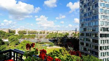 Deluxe Room, 1 Double Bed, Terrace | Premium bedding, in-room safe, desk, laptop workspace