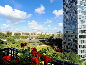 Deluxe Room, 1 Double Bed, Terrace | Premium bedding, in-room safe, desk, laptop workspace - Hôtel Mercure Paris Tour Eiffel Pont Mirabeau (Paris)