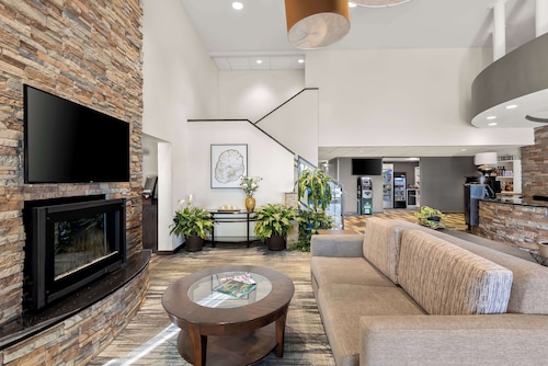 Best Western Luxbury Inn Fort Wayne