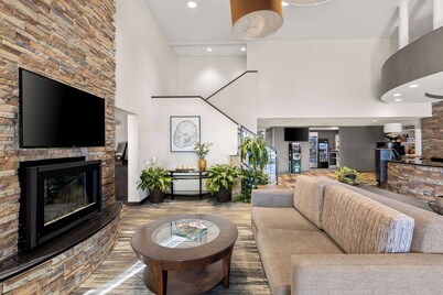 Best Western Luxbury Inn Fort Wayne