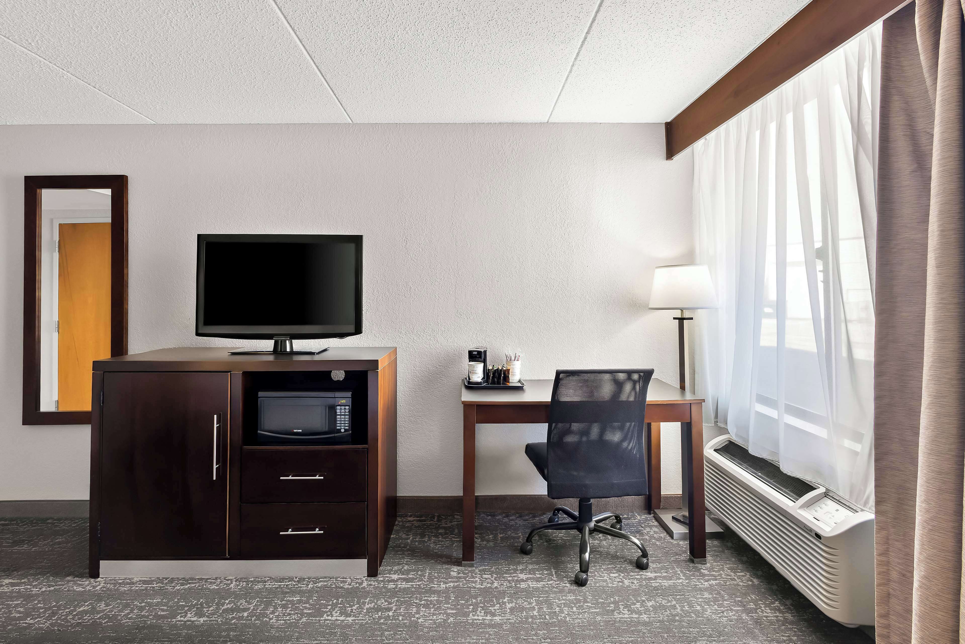 in-room safe, desk, laptop workspace, iron/ironing board