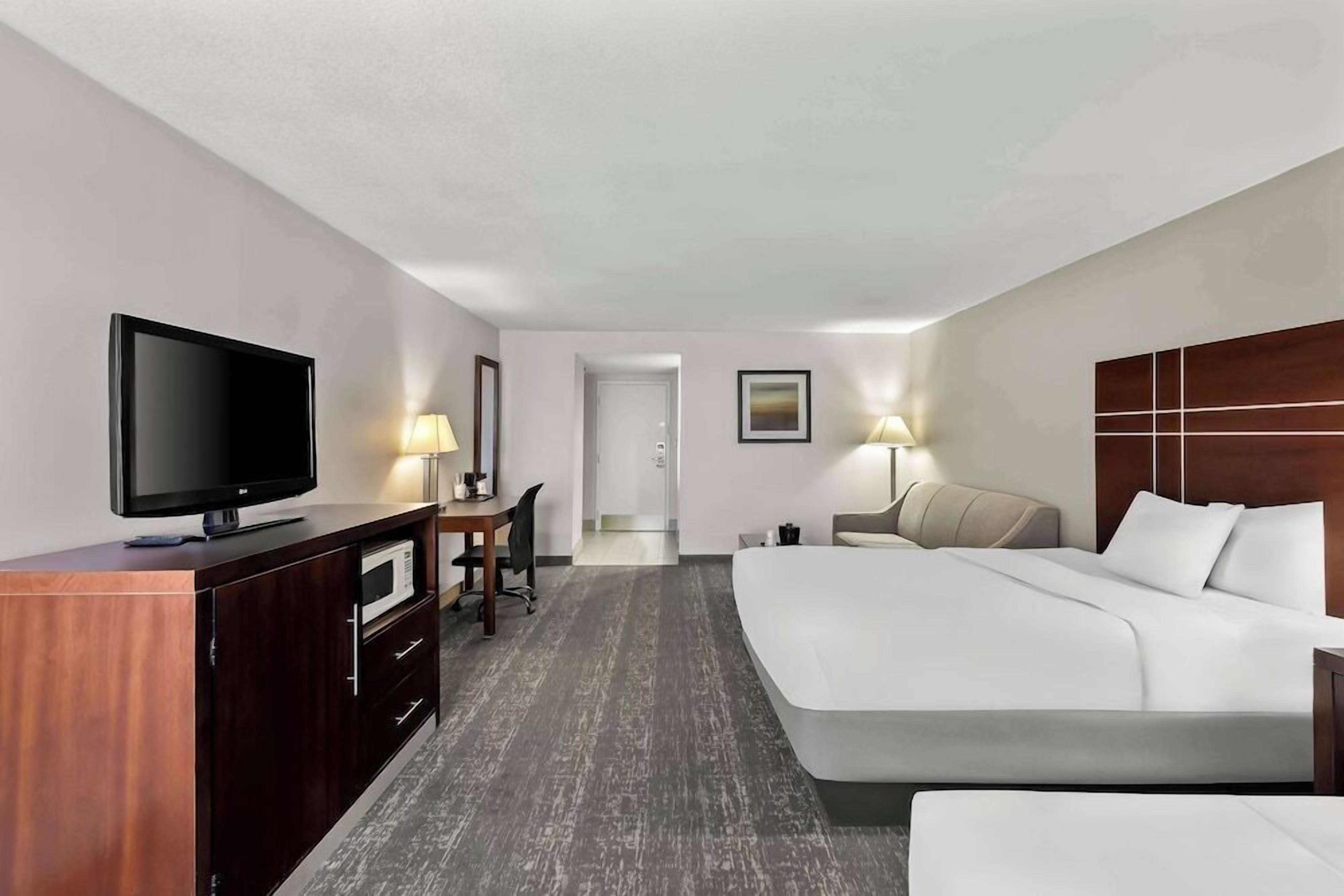In-room safe, desk, laptop workspace, iron/ironing board