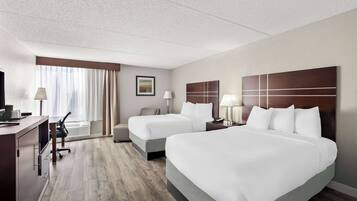 スタンダード ルーム ダブルベッド 2 台 禁煙 冷蔵庫 & 電子レンジ (1st Floor;Pet Friendly) | セーフティボックス (室内)、デスク、ノートパソコン用作業スペース、アイロン / アイロン台