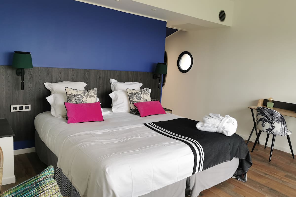 suite, 1 king bed with sofa bed, terrace (duplex) | premium bedding, in-room safe, desk, blackout curtains