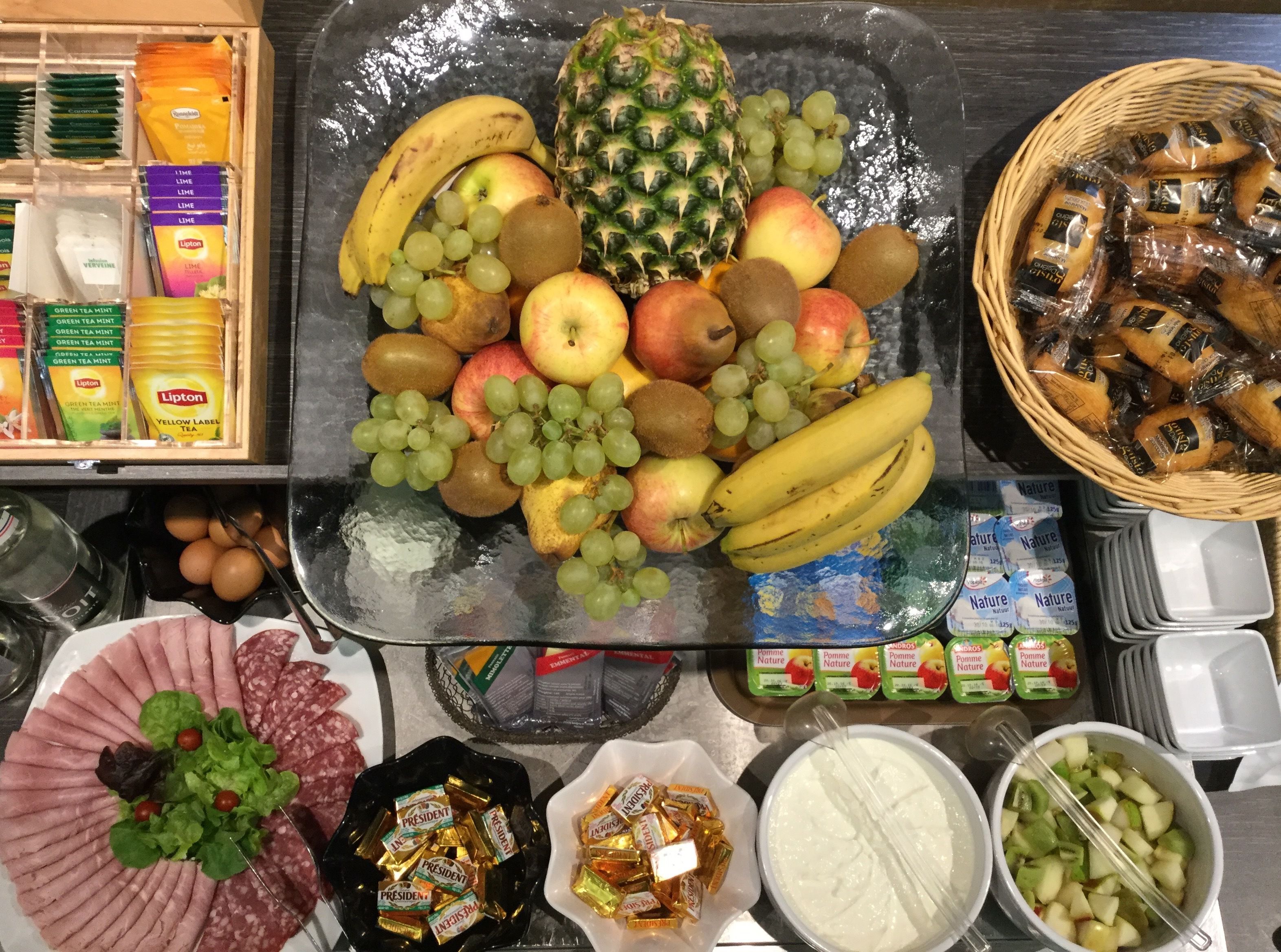 Tägliches Frühstücksbuffet gegen Gebühr