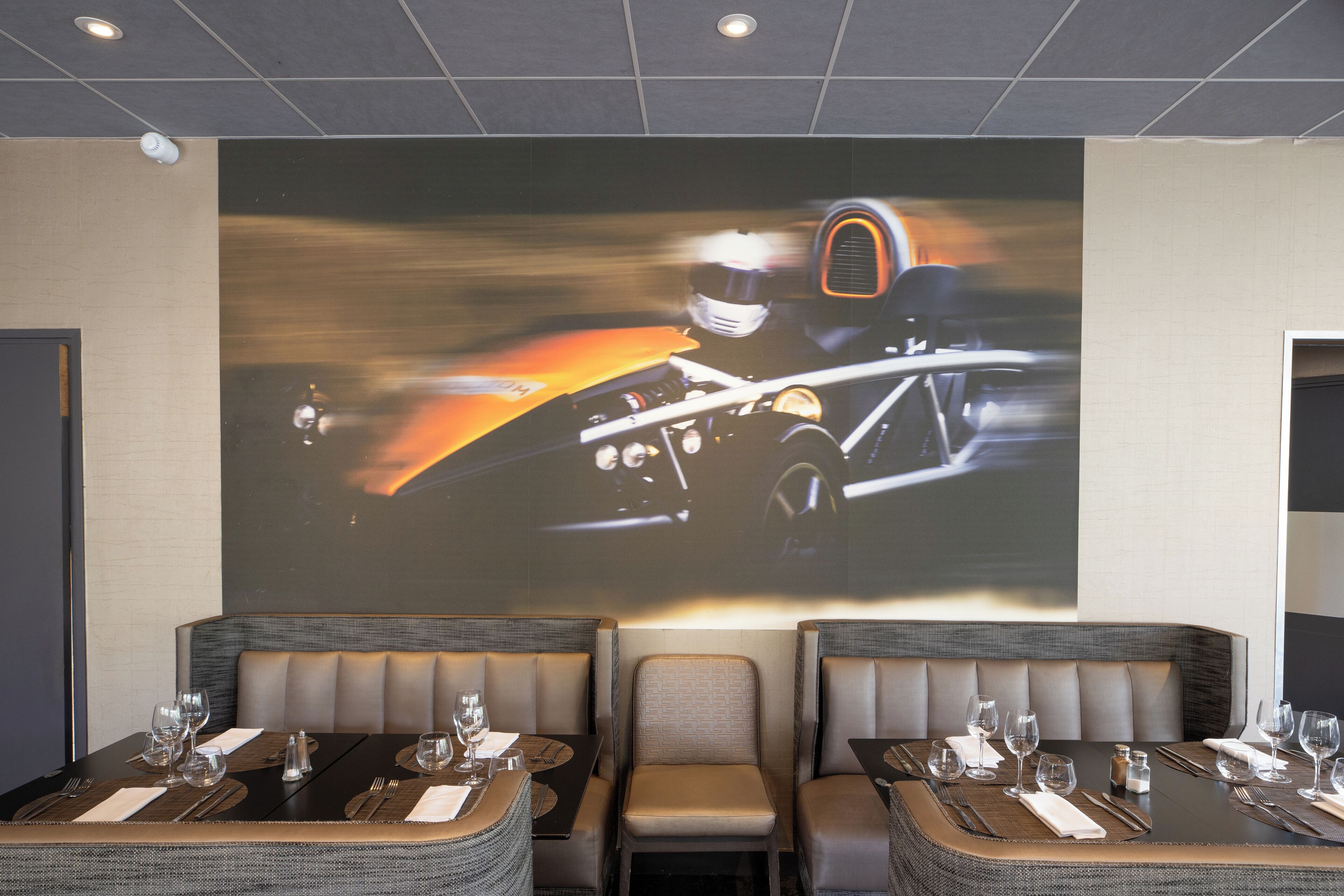 breakfast, lunch, dinner served; regional cuisine